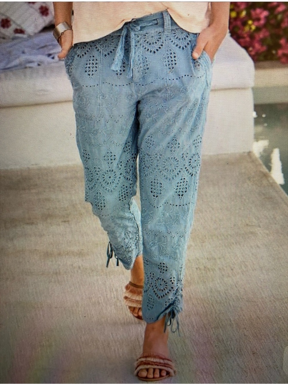 Sundance Light Blue Cropped Eyelet Pants Size 6